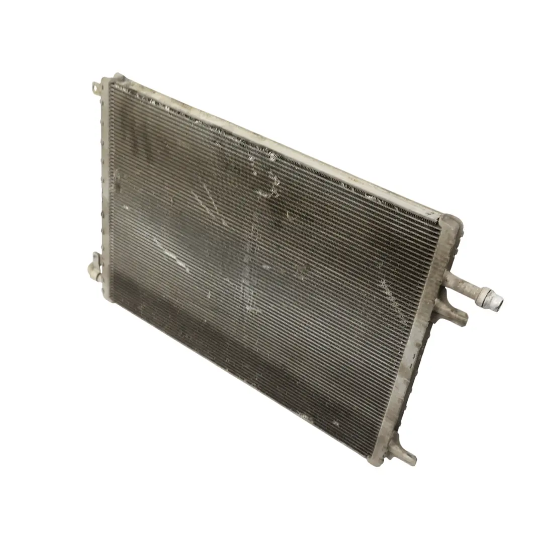 Radiateur Eau 2.0 AJ200 pour Land Rover Discovery Sport L550 à propos du numéro de pièce GJ32-19E839-AD Land Rover Discovery Sport L550 Radiateur Eau 2.0 AJ200 - SKU GJ32-19E839-AD - Numéro de pièce GJ32-19E839-AD