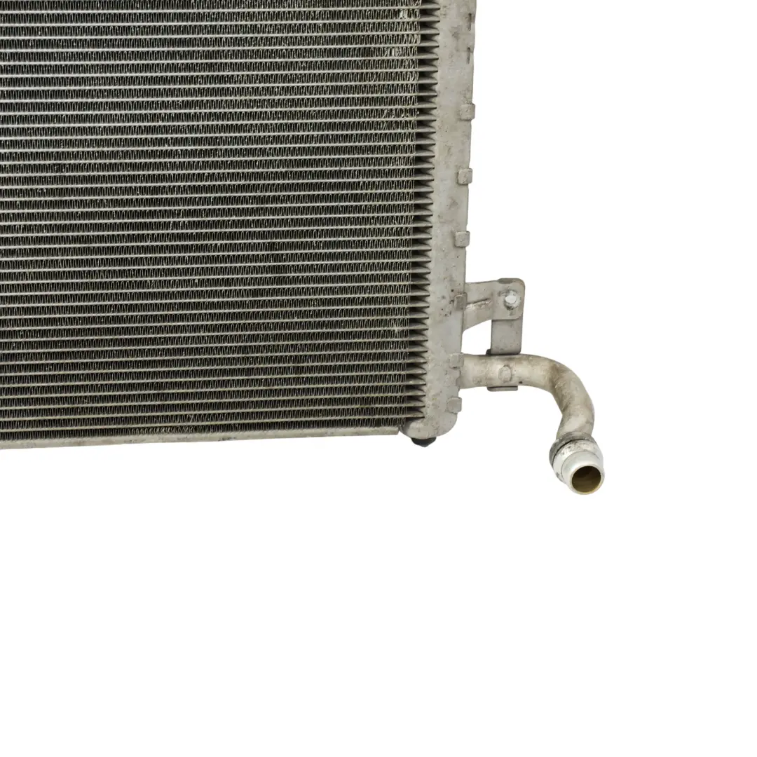 Radiatore Acqua 2.0 AJ200 per Land Rover Discovery Sport L550 con numero di parte GJ32-19E839-AD Land Rover Discovery Sport L550 Radiatore Acqua 2.0 AJ200 - SKU GJ32-19E839-AD - Numero di parte GJ32-19E839-AD