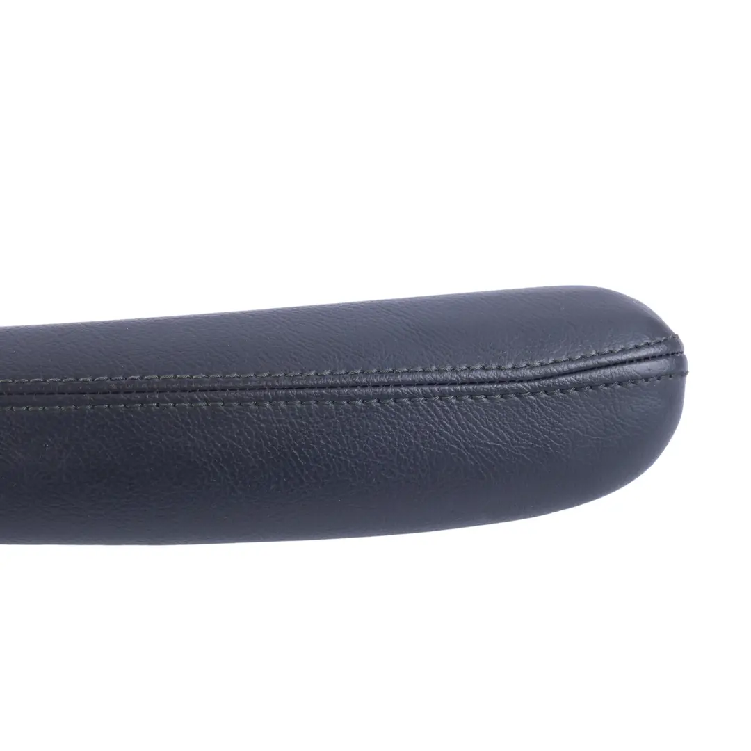 Panel Lateral Trasero Reposabrazos Izquierdo Negro para Jaguar XK8 X100 con número de pieza GJA2439ACLEG Jaguar XK8 X100 Panel Lateral Trasero Reposabrazos Izquierdo Negro - SKU GJA2439ACLEG - Número de pieza GJA2439ACLEG