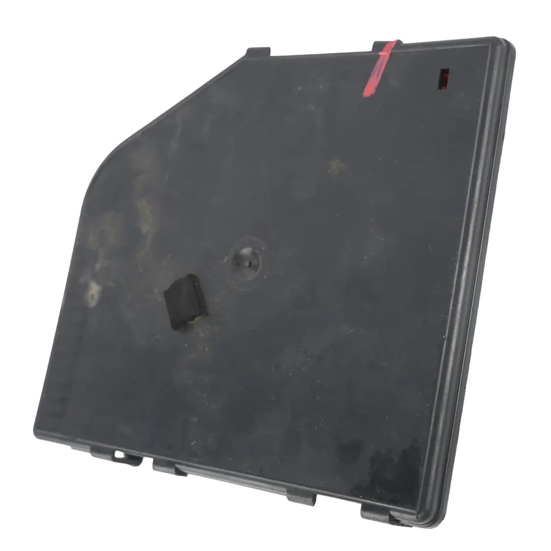 Jaguar XK8 X100 Tapa Caja Fusibles Maletero Trasera Panel Superior GJA-3892-AA - SKU GJA3892AA - Número de pieza GJA3892AA