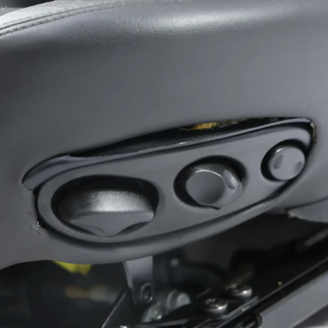 Jaguar XK8 X100 Siège Sport Avant Chauffant Gauche Cuir Noir - SKU GJE4303AA - Numéro de pièce GJE4303AA