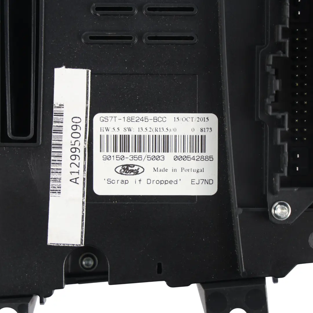Mk5 Heater Control Panel Radio Surround Trim to Ford Mondeo with Part number GS7T-18E245-BCC Ford Mondeo Mk5 Heater Control Panel Radio Surround Trim - SKU GS7T-18E245-BCC - Part number GS7T-18E245-BCC