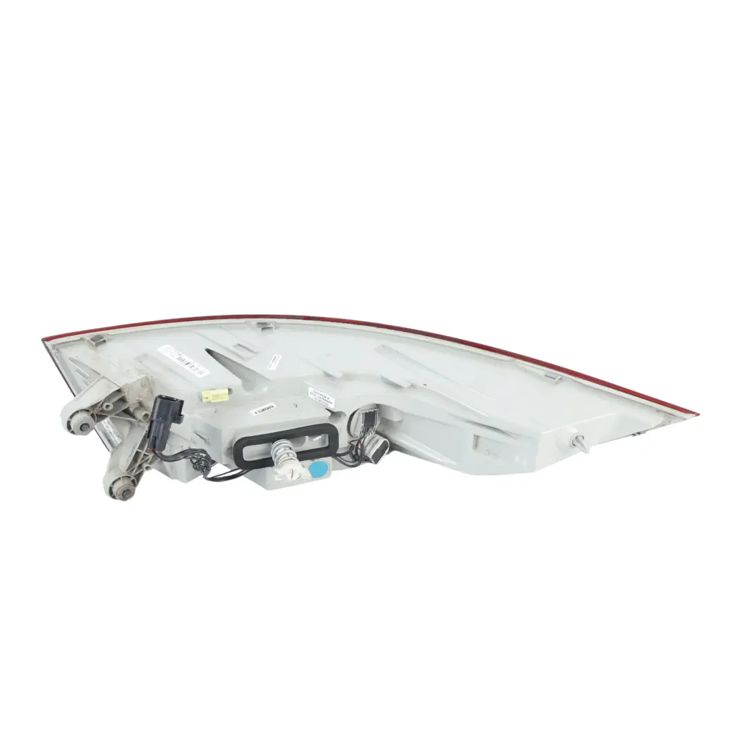 Tylna Zewnętrzna Prawa Lampa Tylna do Jaguar XF X260 o numerze GX63-13404-AE Jaguar XF X260 Tylna Zewnętrzna Prawa Lampa Tylna - SKU GX63-13404-AE - Numer Części GX63-13404-AE