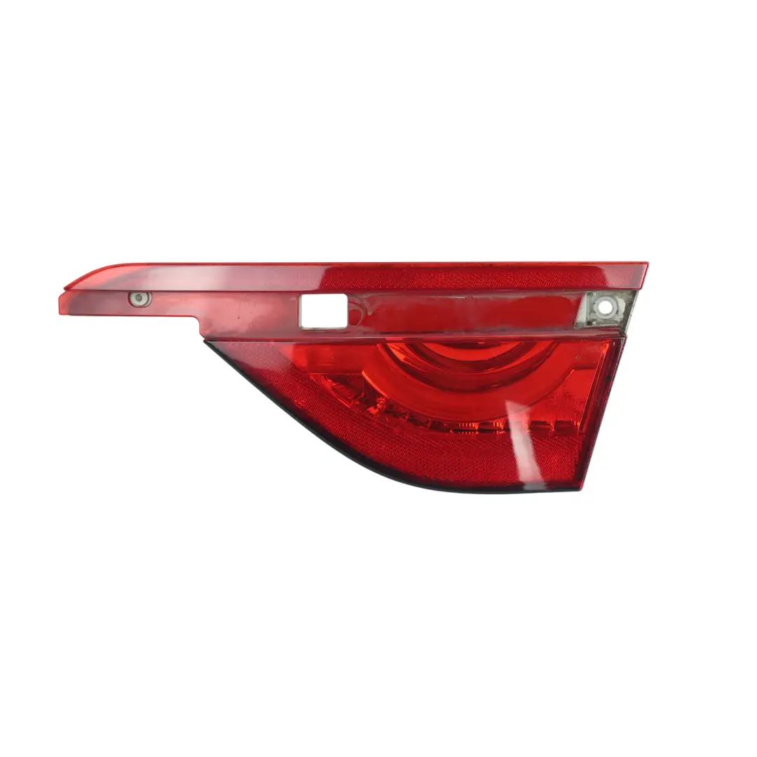 Luz Trasera Piloto Interior Maletero Derecha GX63-15K272-AG para Jaguar XF X260 con número de pieza GX63-16K27-AF Jaguar XF X260 Luz Trasera Piloto Interior Maletero Derecha GX63-15K272-AG - SKU GX63-16K27-AF - Número de pieza GX63-16K27-AF