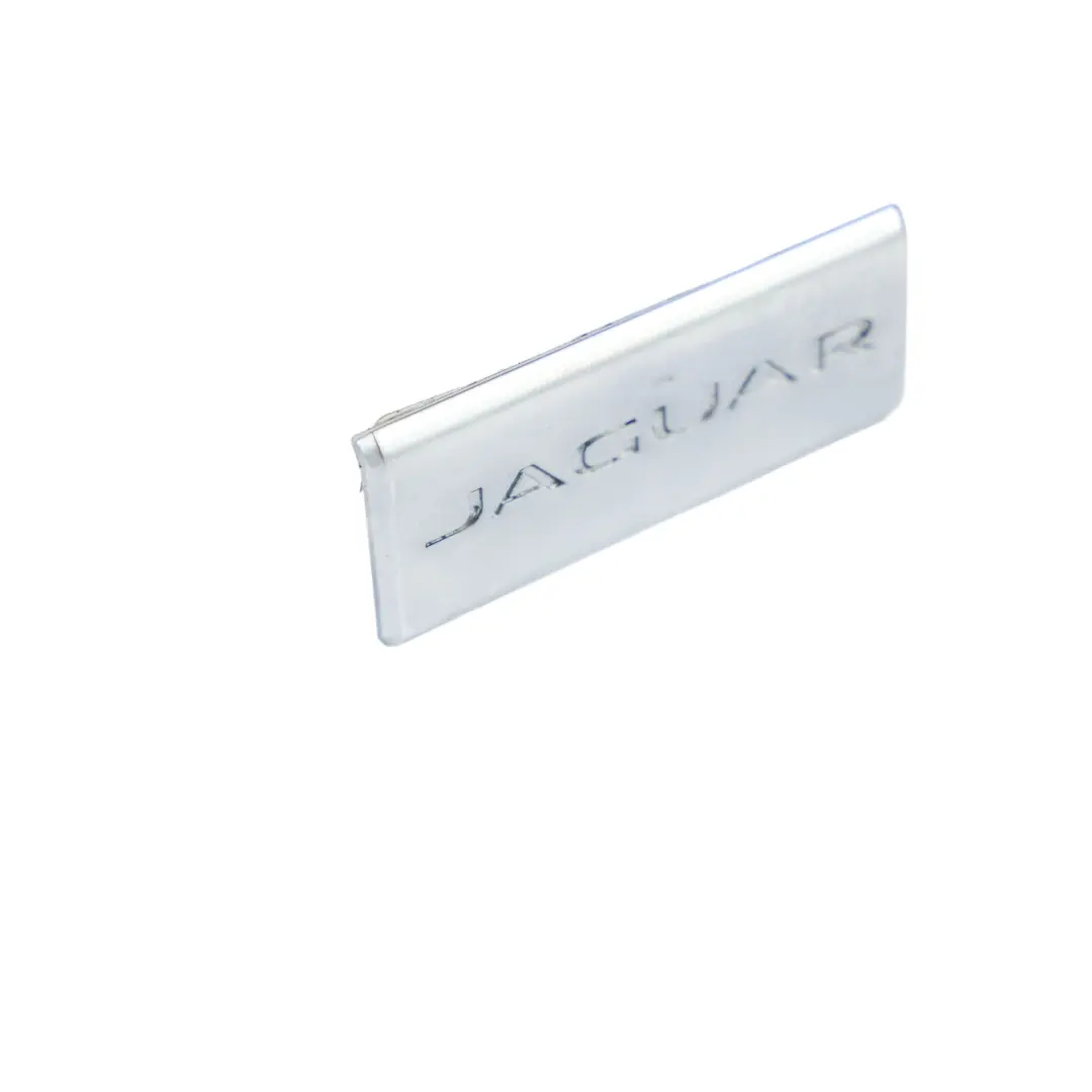Jaguar XF X260 XE X760 Insigne Emblème Chromé Intérieur - SKU GX73-045F44-AA - Numéro de pièce GX73-045F44-AA