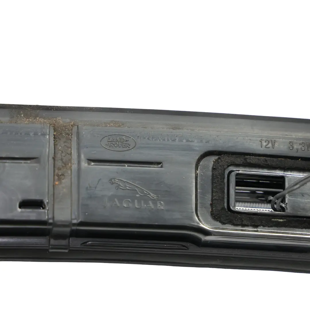 Troisième Feu Stop Arrière pour Jaguar XF X260 à propos du numéro de pièce GX73-13A613 Jaguar XF X260 Troisième Feu Stop Arrière - SKU GX73-13A613 - Numéro de pièce GX73-13A613