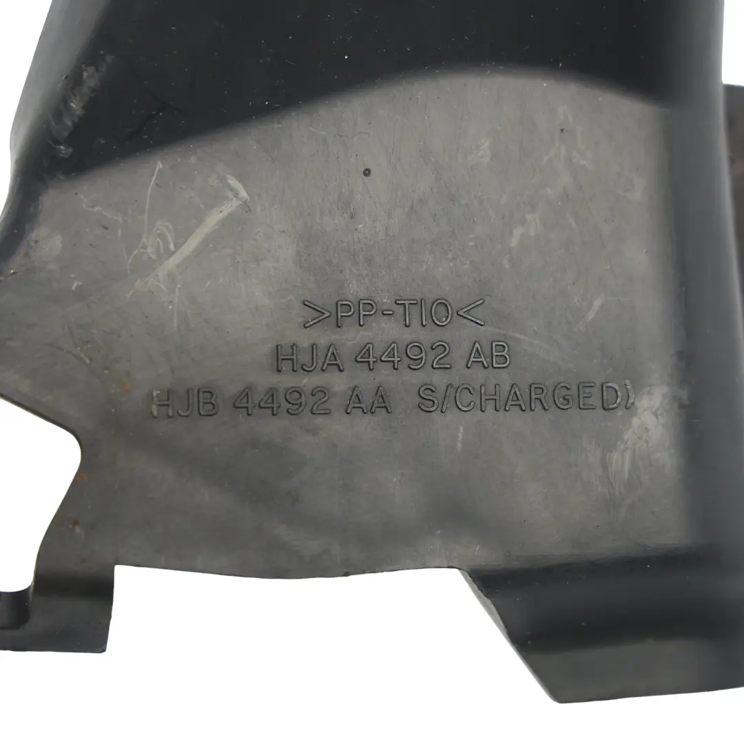 Deflector Agua Panel Cubierta Embellecedor Derecho para Jaguar XK8 X100 con número de pieza HJA-4492-AB Jaguar XK8 X100 Deflector Agua Panel Cubierta Embellecedor Derecho - SKU HJA-4492-AB - Número de pieza HJA-4492-AB