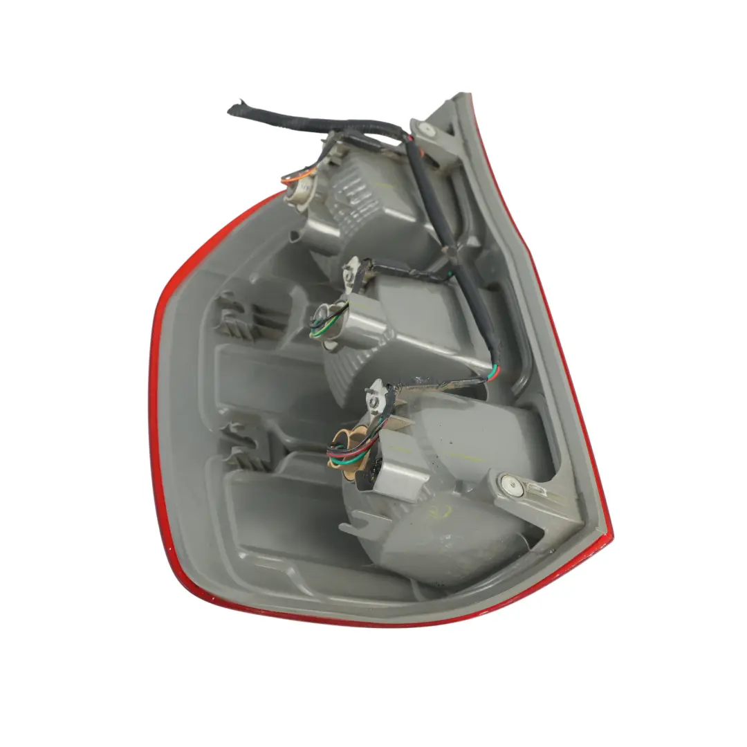 Faro Posteriore Sinistro JB3B-13405 per Ford Ranger T6 Wildtrak con numero di parte JB3B-13405-JA Ford Ranger T6 Wildtrak Faro Posteriore Sinistro JB3B-13405 - SKU JB3B-13405-JA - Numero di parte JB3B-13405-JA