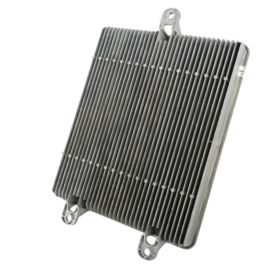 Przetwornica 48V-12V do Land Rover Discovery Sport L550 o numerze K8D2-14B227-AL Land Rover Discovery Sport L550 Przetwornica 48V-12V - SKU K8D2-14B227-AL - Numer Części K8D2-14B227-AL