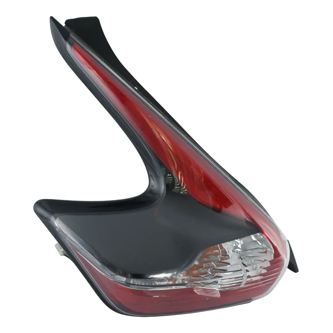 Nissan Juke F15 Mk1 Lampa Tylna Zewnętrzna LED Lewa - SKU L90049815 - Numer Części L90049815