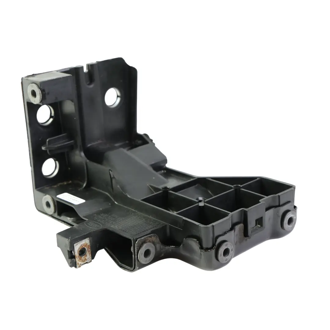 Front Headlight Bracket Right O/S to Land Rover Discovery Sport L550 with Part number LK72-71560-A Land Rover Discovery Sport L550 Front Headlight Bracket Right O/S - SKU LK72-71560-A - Part number LK72-71560-A