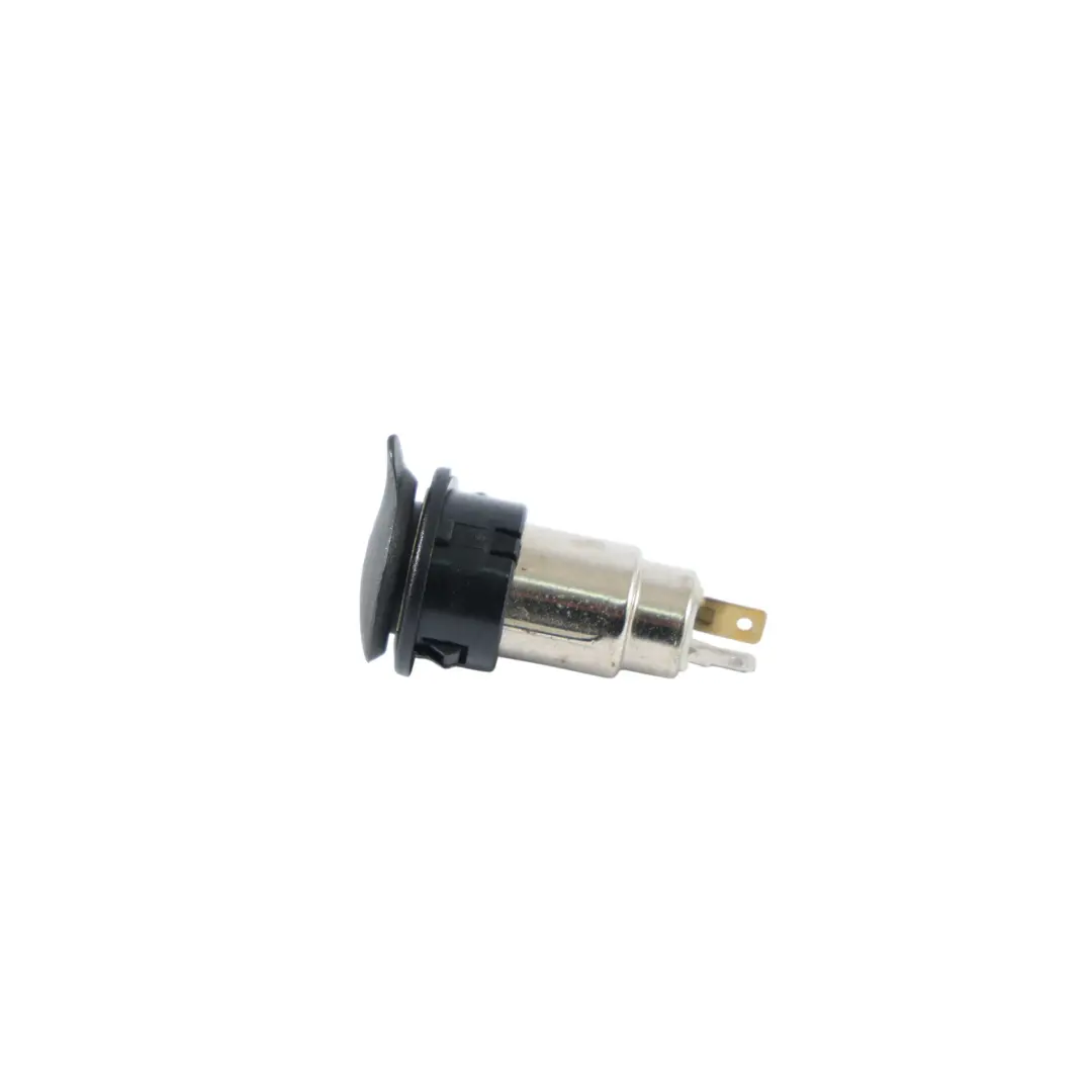 Gniazdo Zapalniczki USB AUX 12V 1S7T-19N236-AA do Range Rover Evoque L538 o numerze LR007412 Range Rover Evoque L538 Gniazdo Zapalniczki USB AUX 12V 1S7T-19N236-AA - SKU LR007412 - Numer Części LR007412