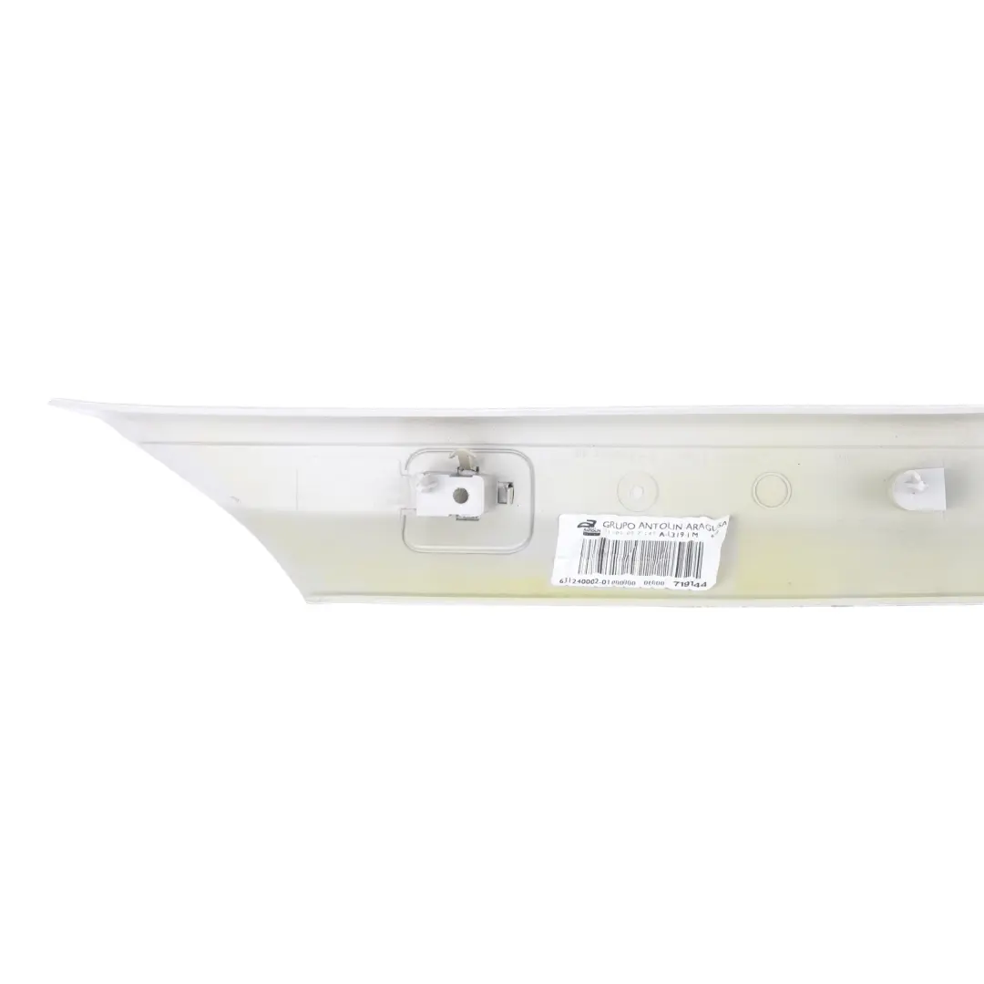 Moldura Pilar A Interior Izquierdo Gris para Land Rover Discovery 4 L319 con número de pieza LR013140 Land Rover Discovery 4 L319 Moldura Pilar A Interior Izquierdo Gris - SKU LR013140-1 - Número de pieza LR013140