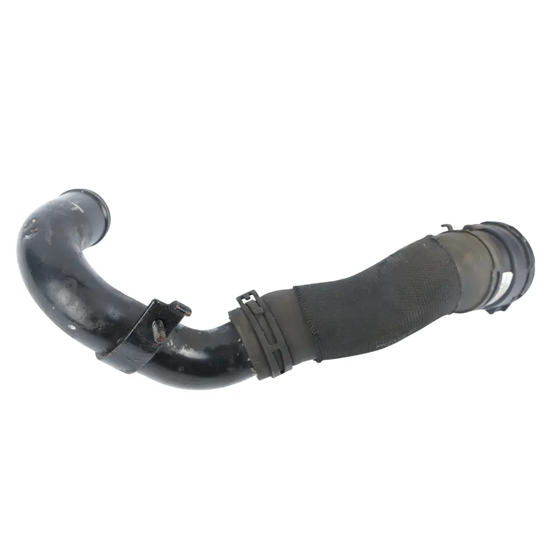 Przewód Płynu Chłodzącego Silnika AH22-8286-BD do Range Rover Sport L320 o numerze LR013683 Range Rover Sport L320 Przewód Płynu Chłodzącego Silnika AH22-8286-BD - SKU LR013683 - Numer Części LR013683