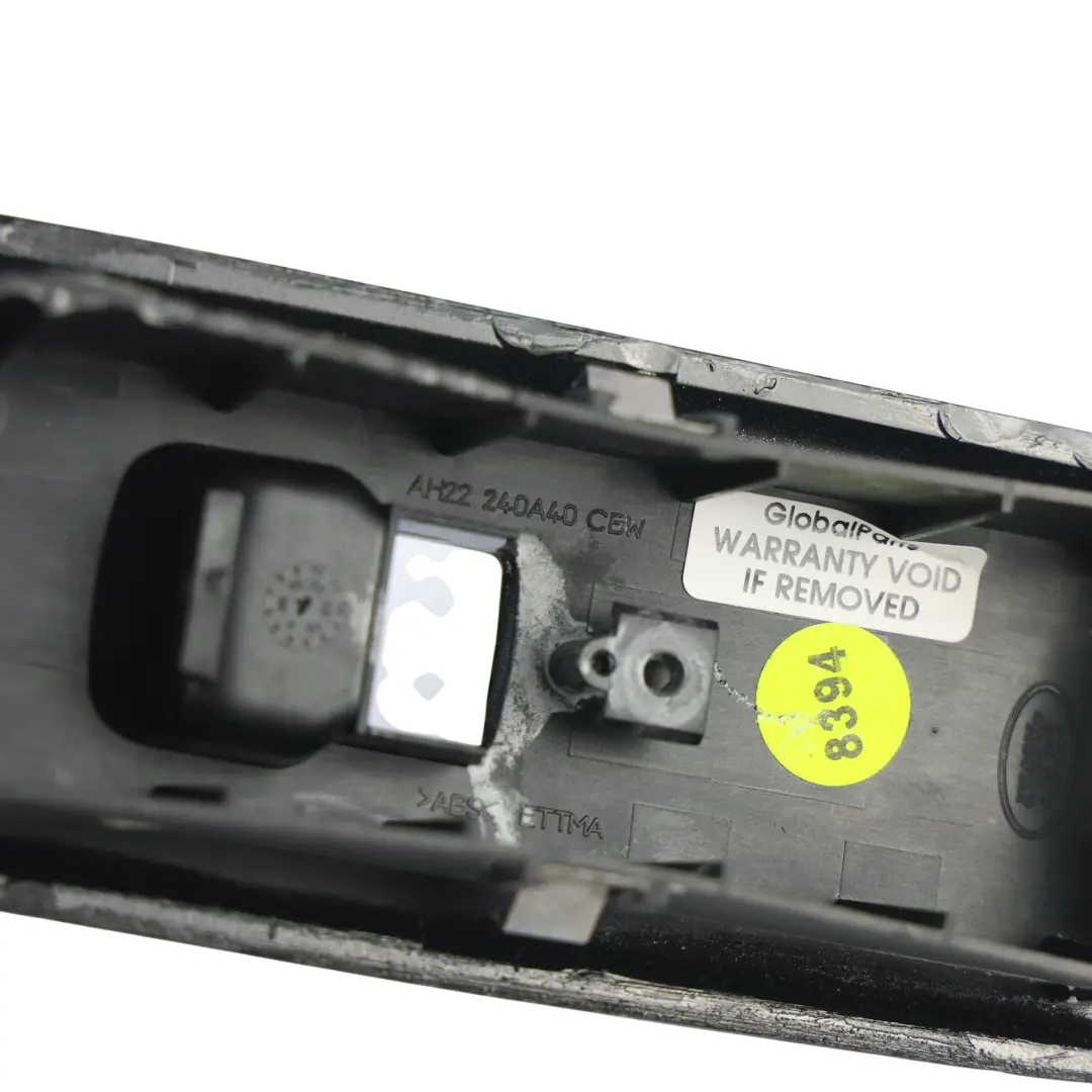 Osłona Przełącznika Szyby Tył Lewy AH22-2 do Land Rover Range Rover Sport L320 o numerze LR013517 Land Rover Range Rover Sport L320 Osłona Przełącznika Szyby Tył Lewy AH22-2 - SKU LR013517 - Numer Części LR013517