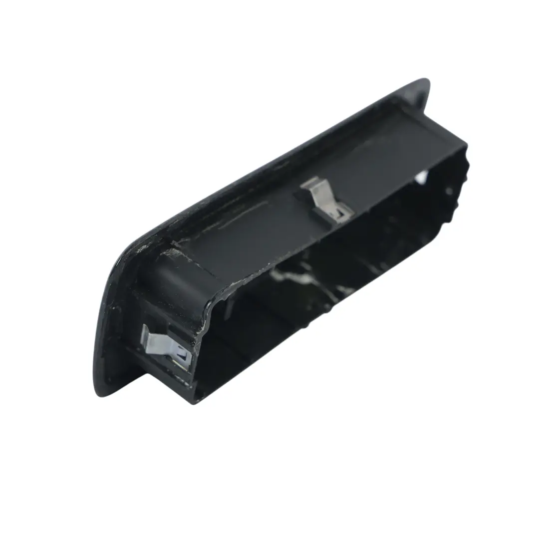 Embellecedor Interruptor Elevalunas Puerta Trasera Izq AH para Range Rover Sport L320 con número de pieza LR013517 Range Rover Sport L320 Embellecedor Interruptor Elevalunas Puerta Trasera Izq AH - SKU LR013517 - Número de pieza LR013517