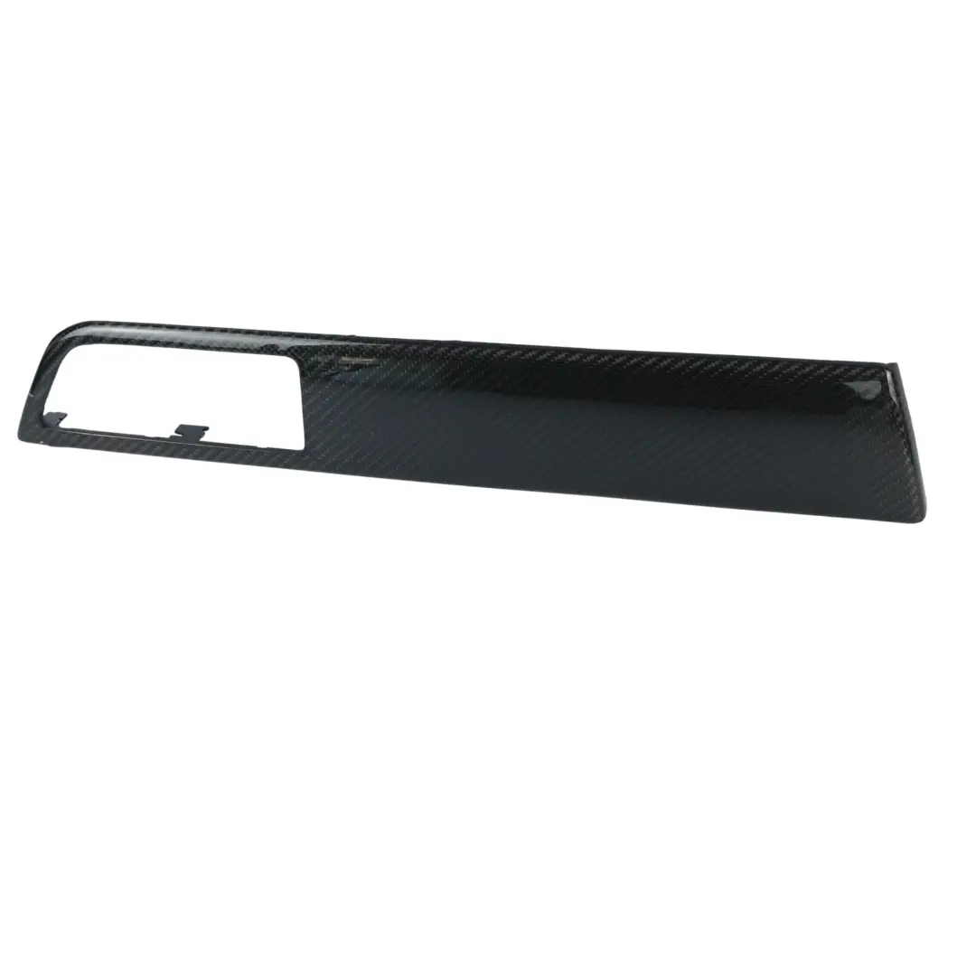 Panel Embellecedor Puerta Trasera Izquierda AH para Land Rover Range Rover Sport L320 con número de pieza LR014654 Land Rover Range Rover Sport L320 Panel Embellecedor Puerta Trasera Izquierda AH - SKU LR014654-1 - Número de pieza LR014654