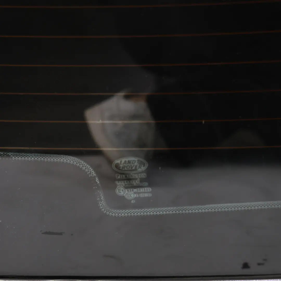 Window Glass Glazing AS3 Santorini Black - 820 to Range Rover L320 Rear with Part number LR015123 Range Rover L320 Rear Window Glass Glazing AS3 Santorini Black - 820 - SKU LR015123-SAB - Part number LR015123