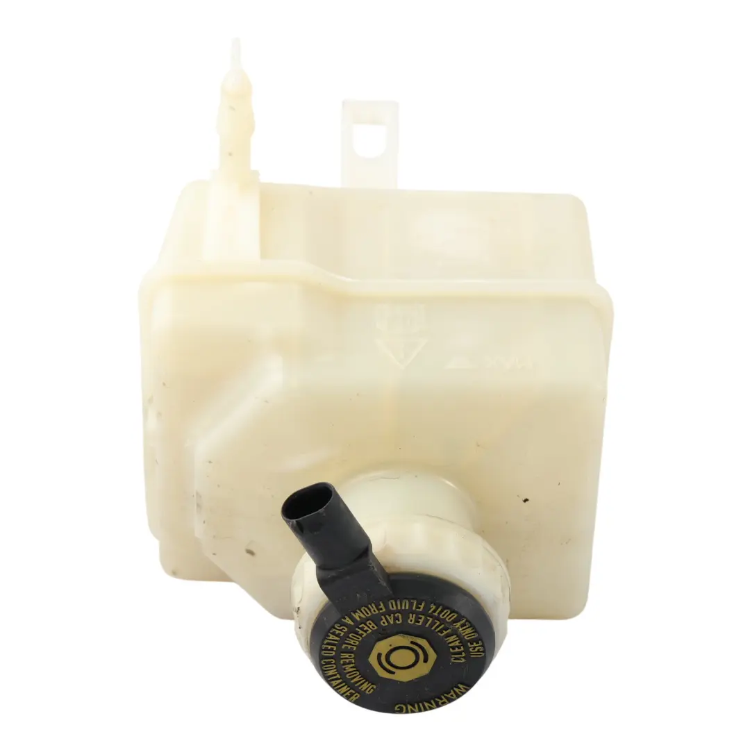 Brake Fluid Reservoir Tank AH22-2L454-AA to Land Rover Discovery 4 L319 Sport L320 with Part number LR015518 Land Rover Discovery 4 L319 Sport L320 Brake Fluid Reservoir Tank AH22-2L454-AA - SKU LR015518 - Part number LR015518