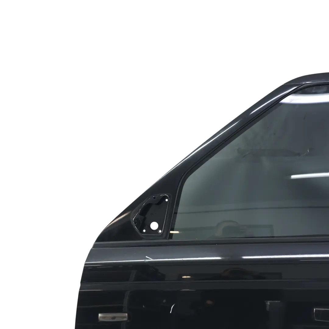Drzwi Przednie Lewe Santorini Black Czarny - 820 do Range Rover Sport L320 o numerze LR016465 Range Rover Sport L320 Drzwi Przednie Lewe Santorini Black Czarny - 820 - SKU LR016465-SAB - Numer Części LR016465