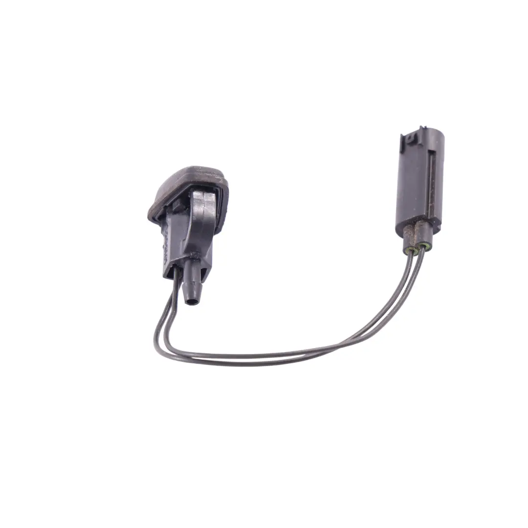 Gicleur Lave Glace Pare-Brise Set pour Land Rover Discovery 4 L319 à propos du numéro de pièce LR018834 Land Rover Discovery 4 L319 Gicleur Lave Glace Pare-Brise Set - SKU LR018834-2 - Numéro de pièce LR018834