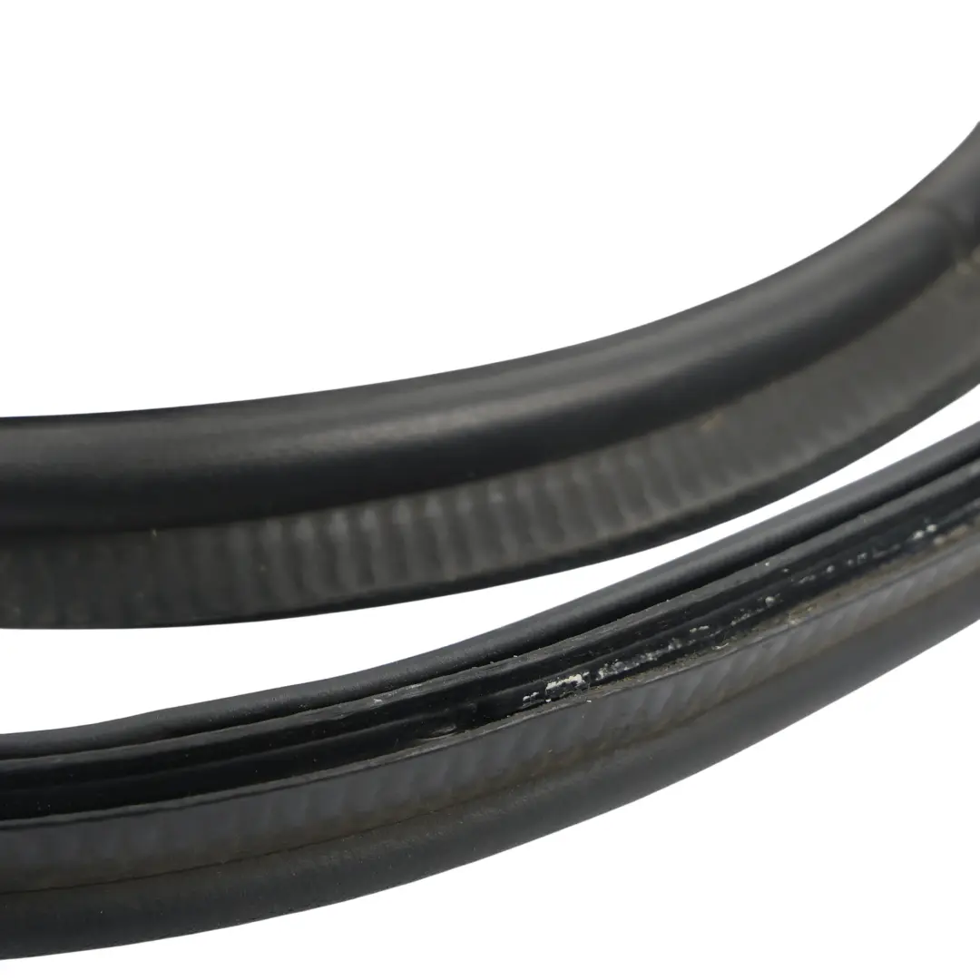 Guarnizione Portellone Posteriore 5H32-43712-D per Land Rover Range Rover Sport L320 con numero di parte LR024948 Land Rover Range Rover Sport L320 Guarnizione Portellone Posteriore 5H32-43712-D - SKU LR024948 - Numero di parte LR024948