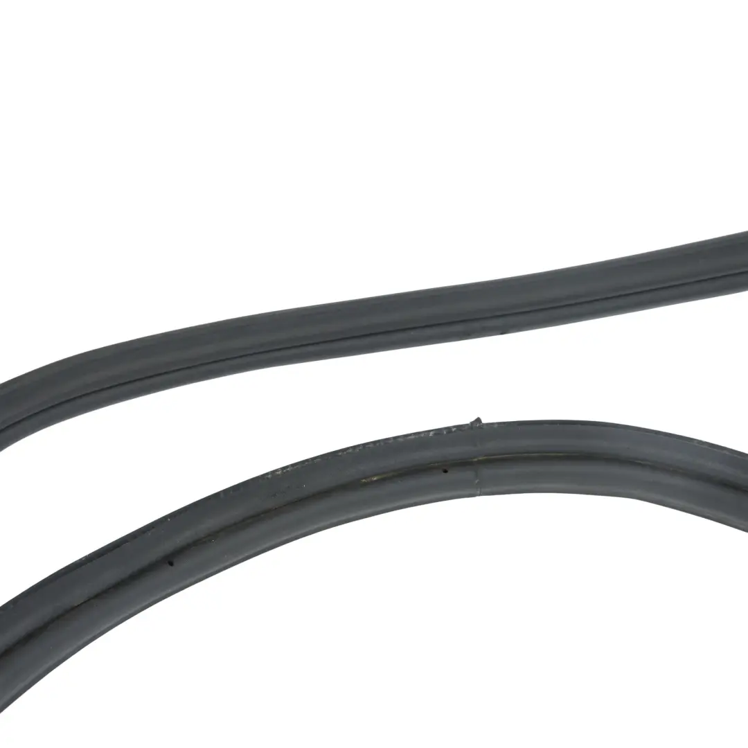 Junta Portón Trasero 5H32-43712-DC para Land Rover Range Rover Sport L320 con número de pieza LR024948 Land Rover Range Rover Sport L320 Junta Portón Trasero 5H32-43712-DC - SKU LR024948 - Número de pieza LR024948