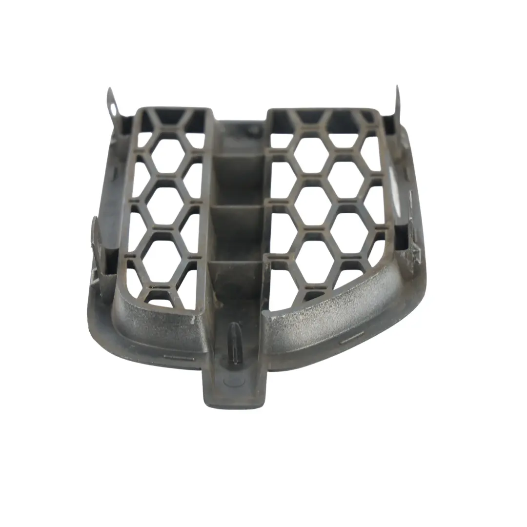 Wing Fender Air Vent Grille Cover Right O/S 22107000 to Land Rover Discovery 4 L319 with Part number LR024950 Land Rover Discovery 4 L319 Wing Fender Air Vent Grille Cover Right O/S 22107000 - SKU LR024950 - Part number LR024950