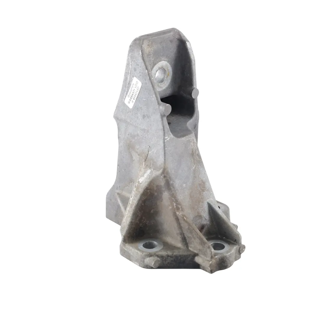 Mount Bracket Left N/S 3.0 SDV6 CPLA-6061-CB to Land Rover Discovery L494 Engine with Part number LR033184 Land Rover Discovery L494 Engine Mount Bracket Left N/S 3.0 SDV6 CPLA-6061-CB - SKU LR033184 - Part number LR033184