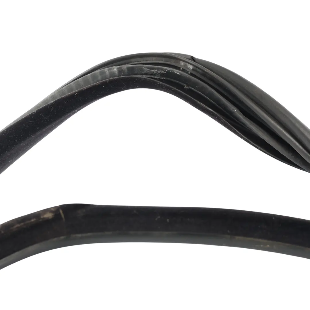 Joint Caoutchouc Porte Avant pour Range Rover Sport L320 à propos du numéro de pièce LR037337 Range Rover Sport L320 Joint Caoutchouc Porte Avant - SKU LR037337 - Numéro de pièce LR037337