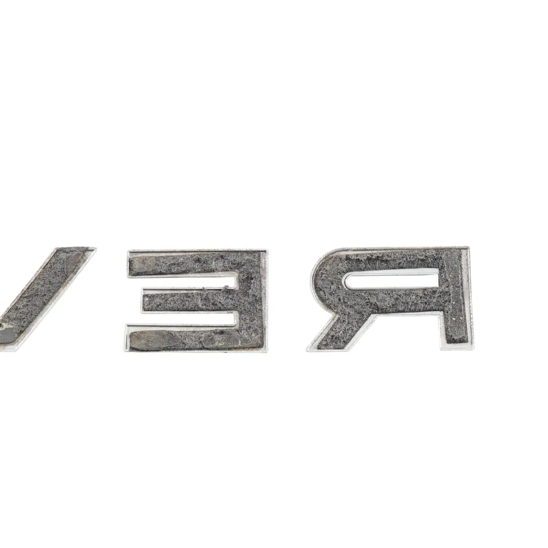 Emblemat Klapy Bagażnika do Land Rover Range Rover Sport L494 o numerze LR045015 Land Rover Range Rover Sport L494 Emblemat Klapy Bagażnika - SKU LR045015 - Numer Części LR045015