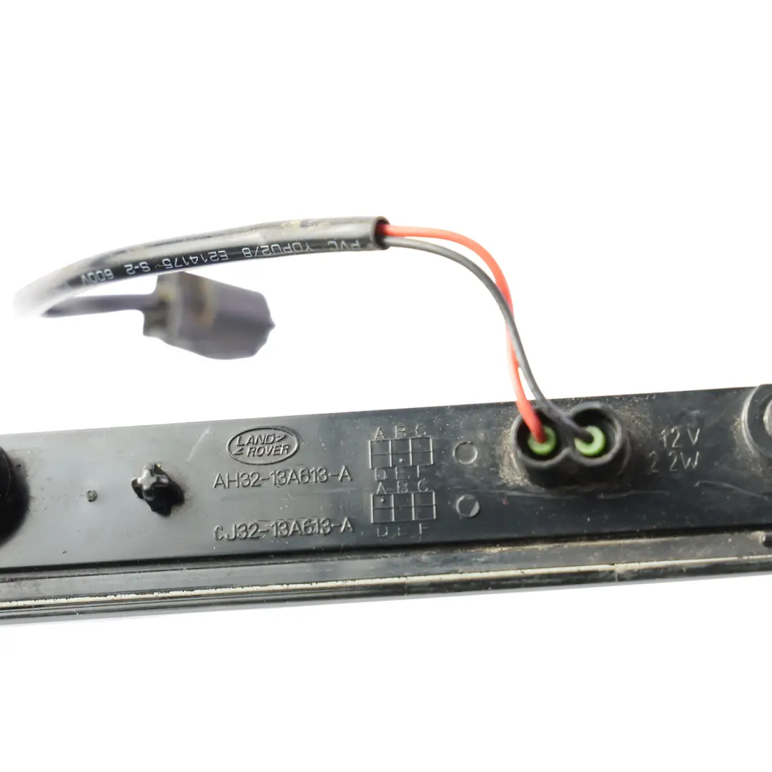 Spojler Trzecie Światło Stop do Land Rover Range Rover Sport L494 o numerze LR045241 Land Rover Range Rover Sport L494 Spojler Trzecie Światło Stop - SKU LR045241 - Numer Części LR045241
