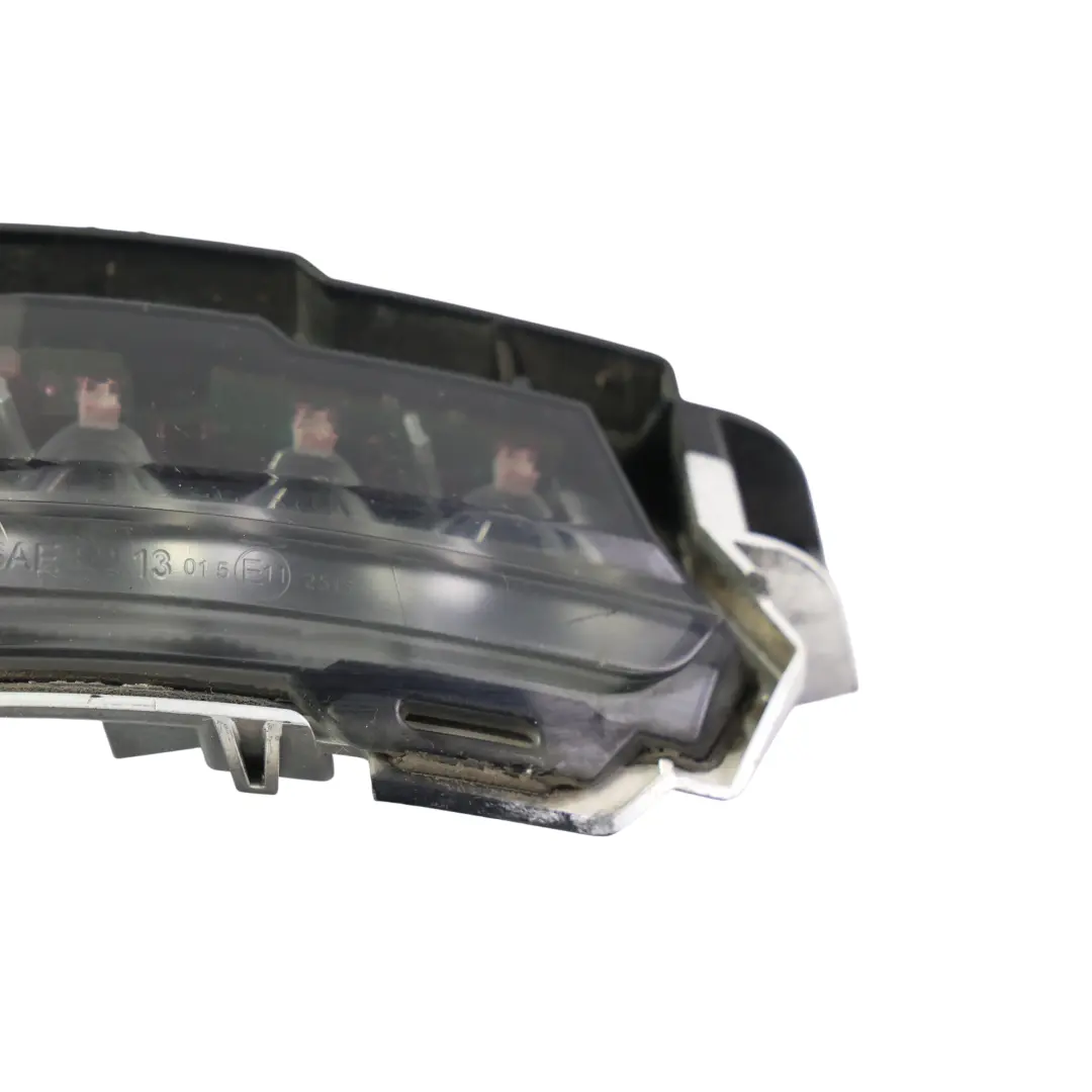 Land Rover Discovery L550 L538 Intermitente Retrovisor Derecho EJ3213B381AA - SKU LR048351 - Número de pieza LR048351