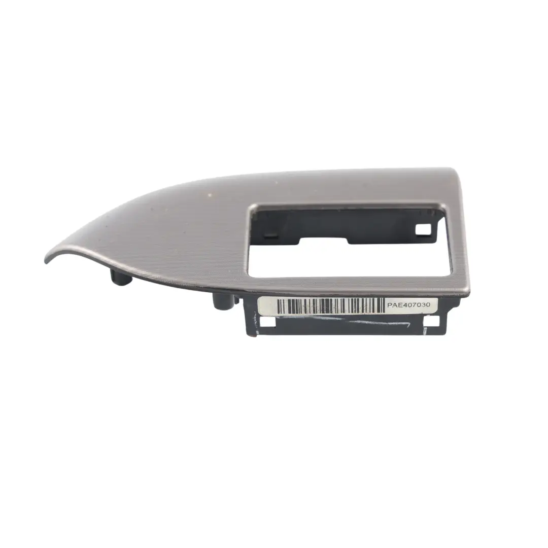 Listwa Przełącznika Drzwi Lewy Przód Aluminium do Range Rover Sport L494 o numerze LR055122 Range Rover Sport L494 Listwa Przełącznika Drzwi Lewy Przód Aluminium - SKU LR055122 - Numer Części LR055122