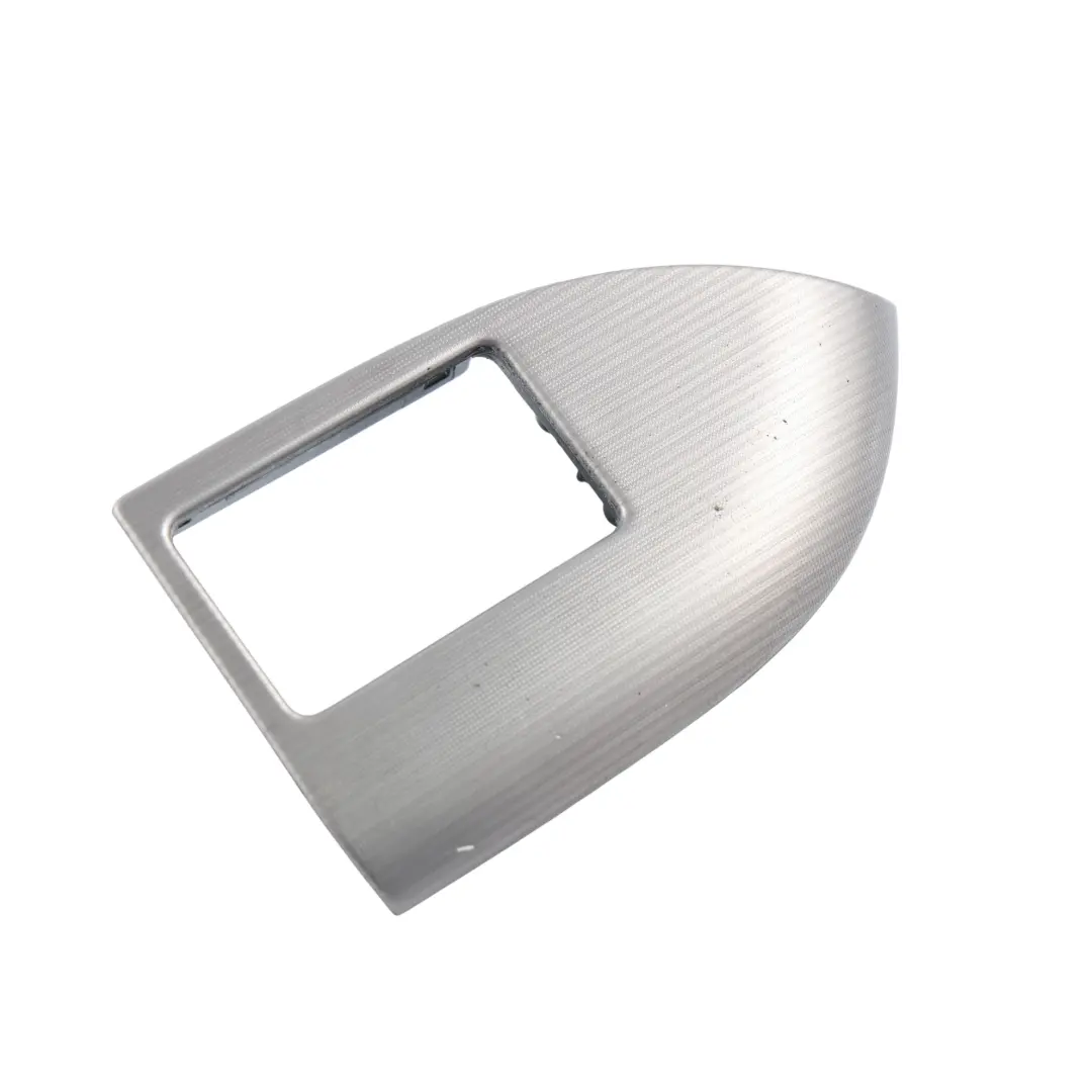 Embellecedor Interruptor Puerta Delantera Izquierda Alumi para Range Rover Sport L494 con número de pieza LR055122 Range Rover Sport L494 Embellecedor Interruptor Puerta Delantera Izquierda Alumi - SKU LR055122 - Número de pieza LR055122