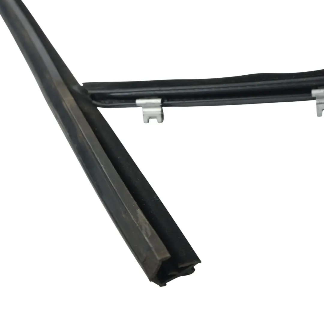 Range Rover Sport L494 Joint Vitre Porte Avant Droite DK62-21596-A - SKU LR056335 - Numéro de pièce LR056335