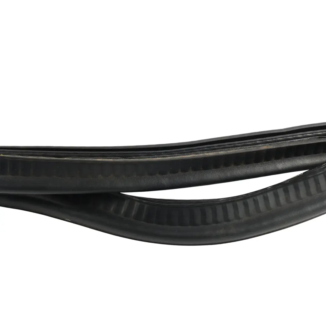 Range Rover Sport L494 Boot Lid Tailgate Rubber Seal Gasket DK62-43712-BD - SKU LR061643 - Part number LR061643