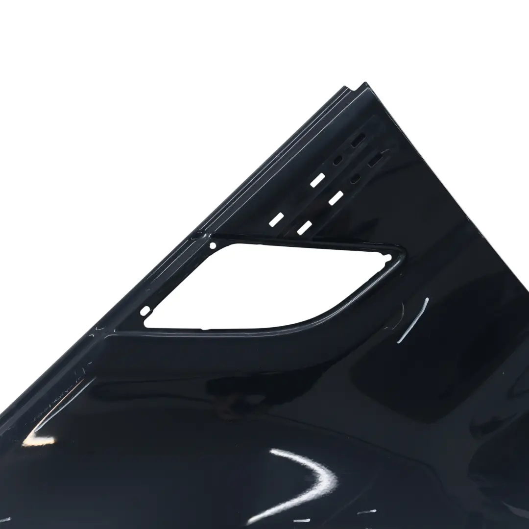 Aile Avant Gauche Noir Mariana 860 pour Range Rover Sport L494 à propos du numéro de pièce LR061824 Range Rover Sport L494 Aile Avant Gauche Noir Mariana 860 - SKU LR061824-MAR - Numéro de pièce LR061824