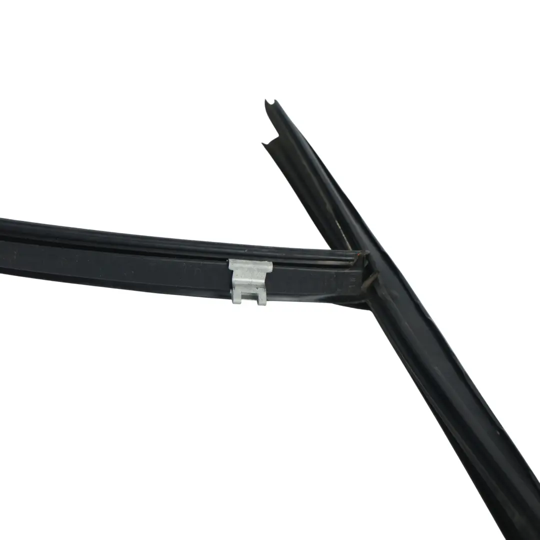 Range Rover Sport L494 Window Glass Run Seal Gasket Rear Left N/S DK62-25767-A - SKU LR065342 - Part number LR065342