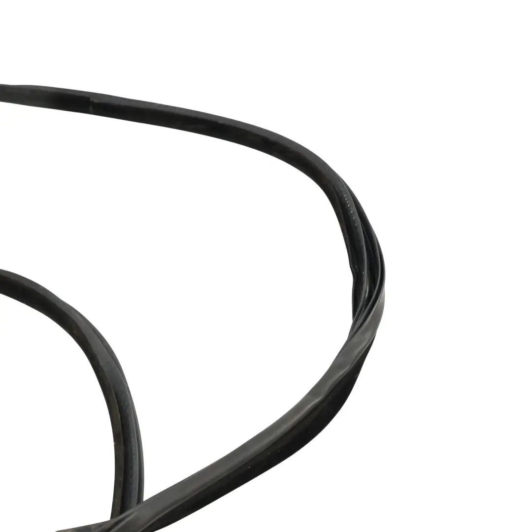 Range Rover L405 Rear Door Seal Gasket Rubber Left Right N/O/S CK52-253A10-AF - SKU LR067427 - Part number LR067427