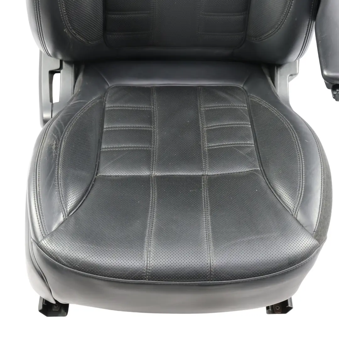Range Rover L494 Front Seat Electric Heated Right O/S Black Leather Perforated - SKU LR067658 - Part number LR067658