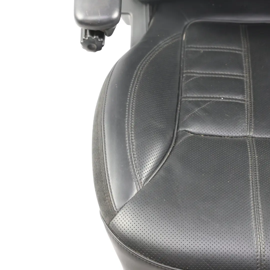 Asiento Delantero Eléctrico Calefactado Izquierdo Cuero Negro P para Range Rover L494 con número de pieza LR067677 Range Rover L494 Asiento Delantero Eléctrico Calefactado Izquierdo Cuero Negro P - SKU LR067677-1 - Número de pieza LR067677
