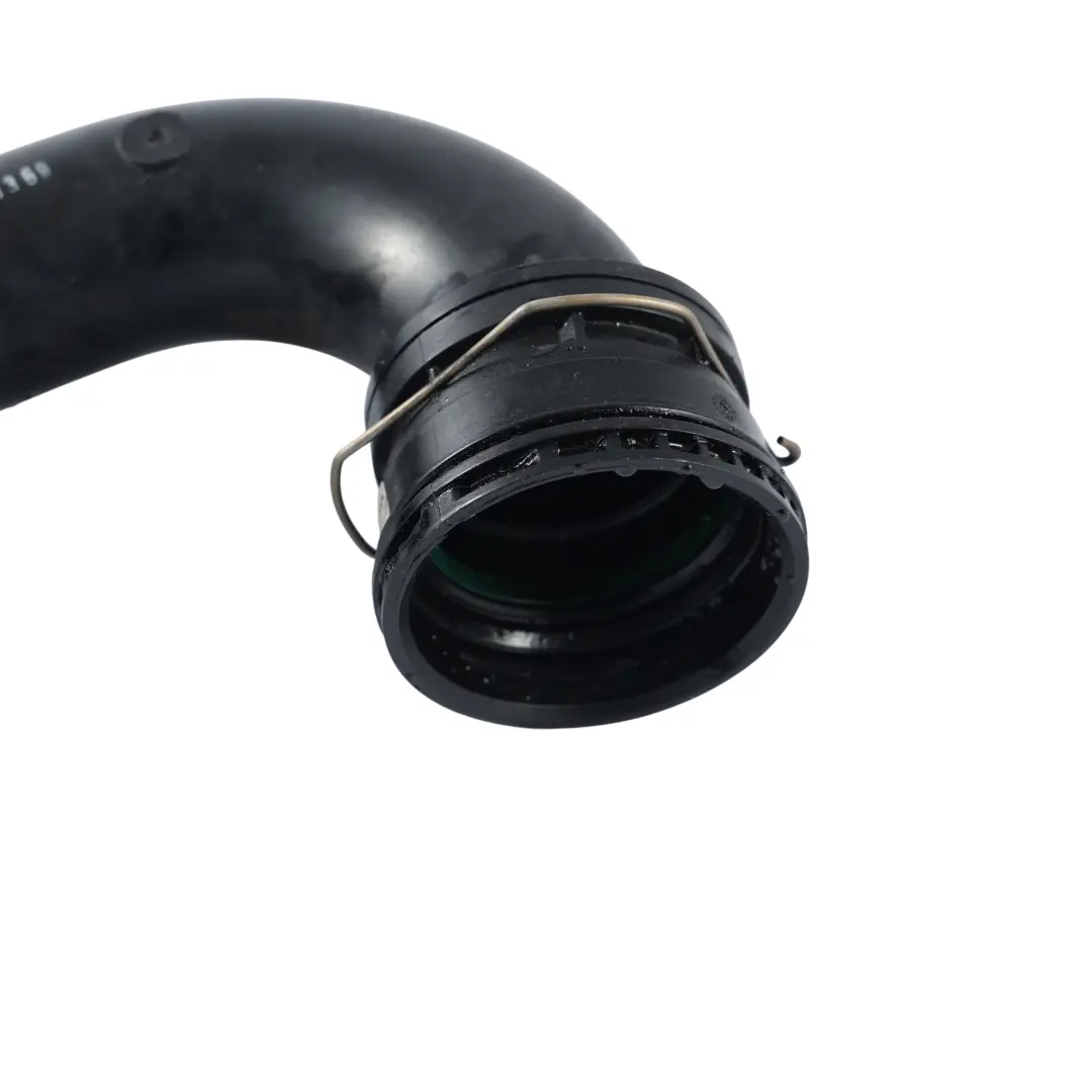 Przewód Intercoolera 2.0 Diesel GJ32-6C715- do Land Rover Discovery Sport L550 o numerze LR072142 Land Rover Discovery Sport L550 Przewód Intercoolera 2.0 Diesel GJ32-6C715- - SKU LR072142 - Numer Części LR072142