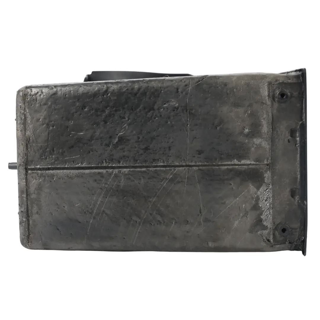 Pokrywa Lodówki Konsoli Środkowej 9105300974 do Land Rover Range Rover L405 o numerze LR074679 Land Rover Range Rover L405 Pokrywa Lodówki Konsoli Środkowej 9105300974 - SKU LR074679 - Numer Części LR074679
