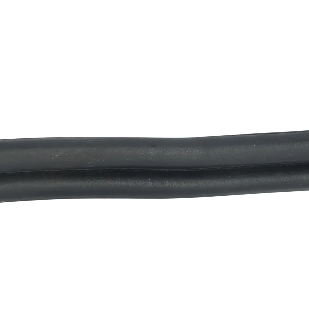 Guarnizione Cofano Bagagliaio Portellone FK72-41608-A per Land Rover Discovery L550 con numero di parte LR079670 Land Rover Discovery L550 Guarnizione Cofano Bagagliaio Portellone FK72-41608-A - SKU LR079670 - Numero di parte LR079670