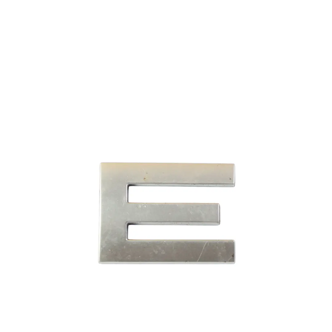 Range Rover L405 Emblema Anteriore Logo Scritta K8D2-16605-CA - SKU LR088862 - Numero di parte LR088862