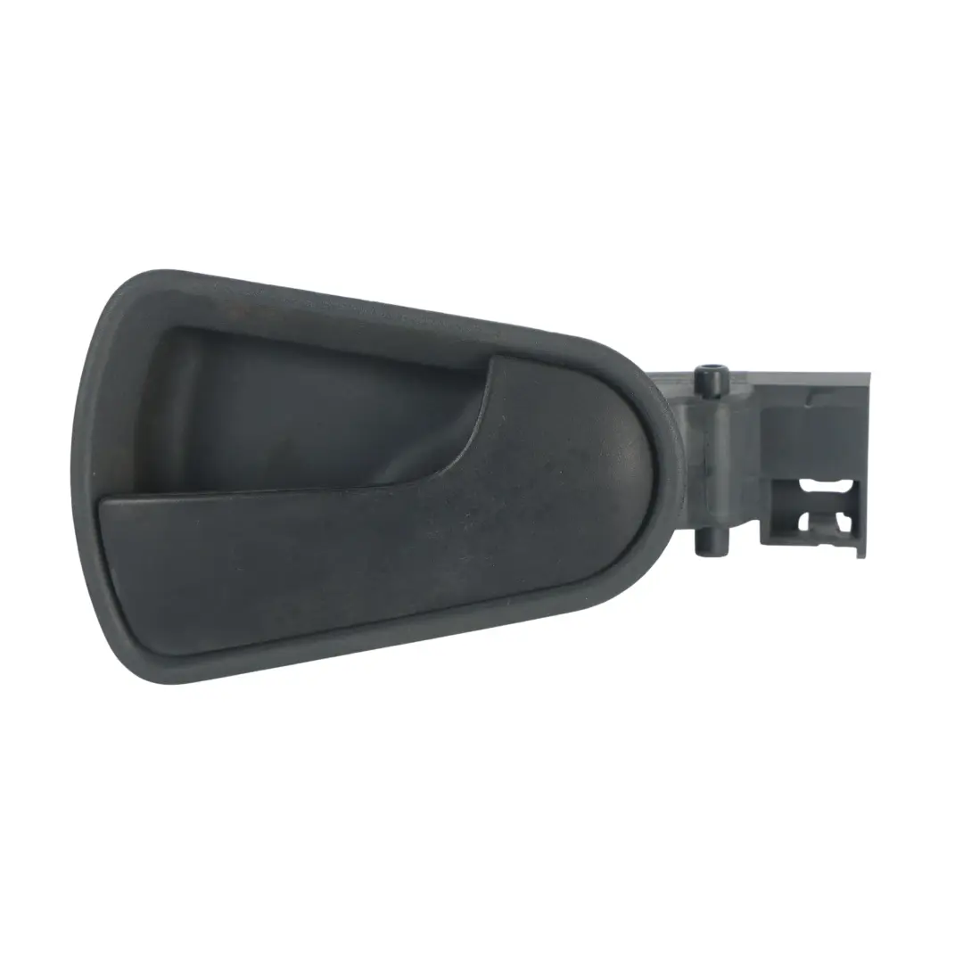 W452 Klamka Wewn Przód Lewa do Smart Roadster o numerze Q0009699V006C83W00 Smart Roadster W452 Klamka Wewn Przód Lewa - SKU Q0009699V006C83W00 - Numer Części Q0009699V006C83W00