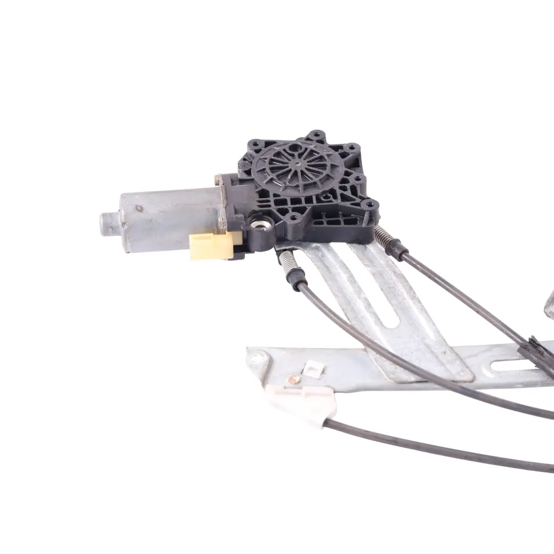 W452 Moteur Lève-Vitre Avant Droit pour Smart Roadster à propos du numéro de pièce Q0009703V007000000 Smart Roadster W452 Moteur Lève-Vitre Avant Droit - SKU Q0009703V007000000 - Numéro de pièce Q0009703V007000000