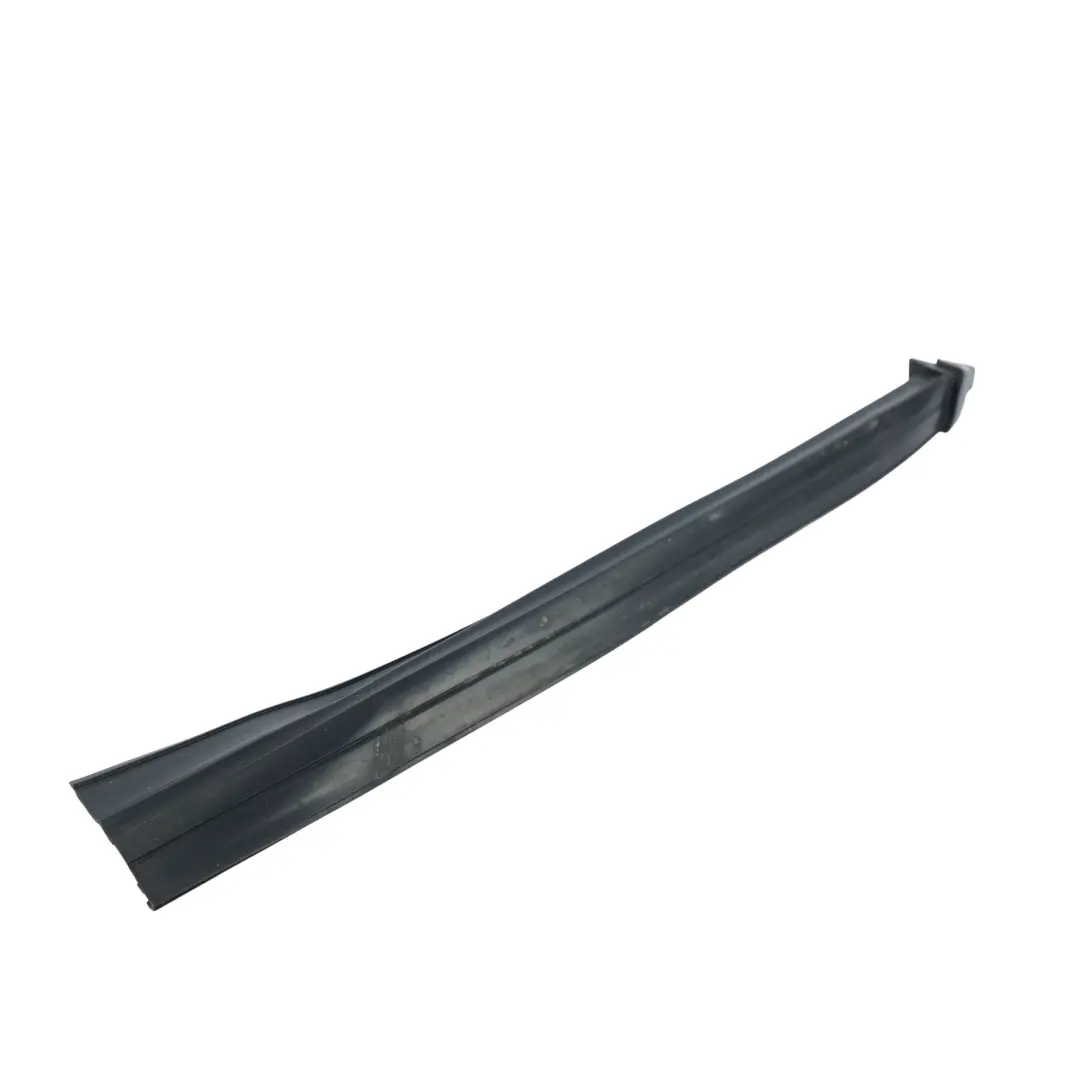 W452 Joint Guide Vitre Arrière Gauche pour Smart Roadster à propos du numéro de pièce Q0009790V007000000 Smart Roadster W452 Joint Guide Vitre Arrière Gauche - SKU Q0009790V007000000 - Numéro de pièce Q0009790V007000000