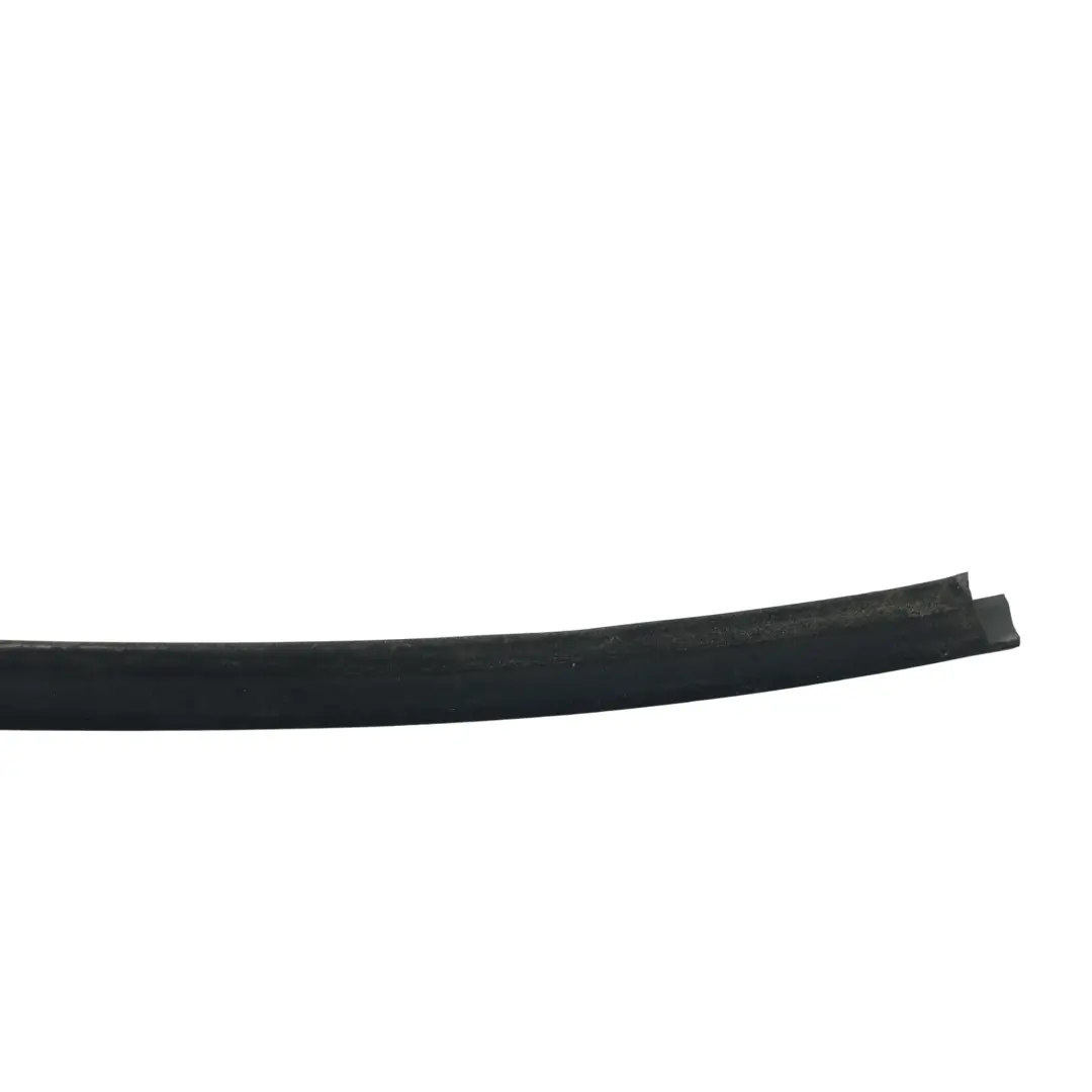Goma Ventanilla Puerta Delantera Izquierda para Smart Roadster con número de pieza Q0009791V004000000 Smart Roadster Goma Ventanilla Puerta Delantera Izquierda - SKU Q0009791V004000000 - Número de pieza Q0009791V004000000